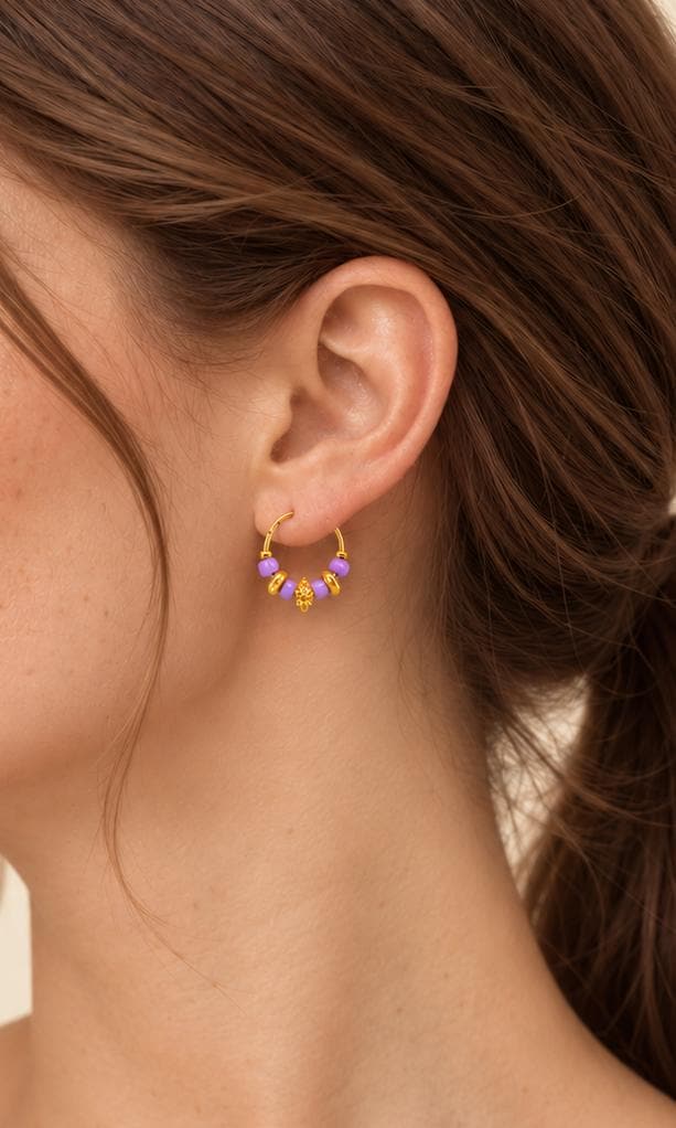 Mini-créoles "Douceur" – Perles colorées et détails dorés – Alma Rosa