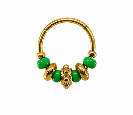 Mini-créoles "Douceur" – Perles colorées et détails dorés – Alma Rosa